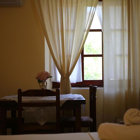 Ferienwohnung La Casa Di Nonna Qeparo Exterior foto