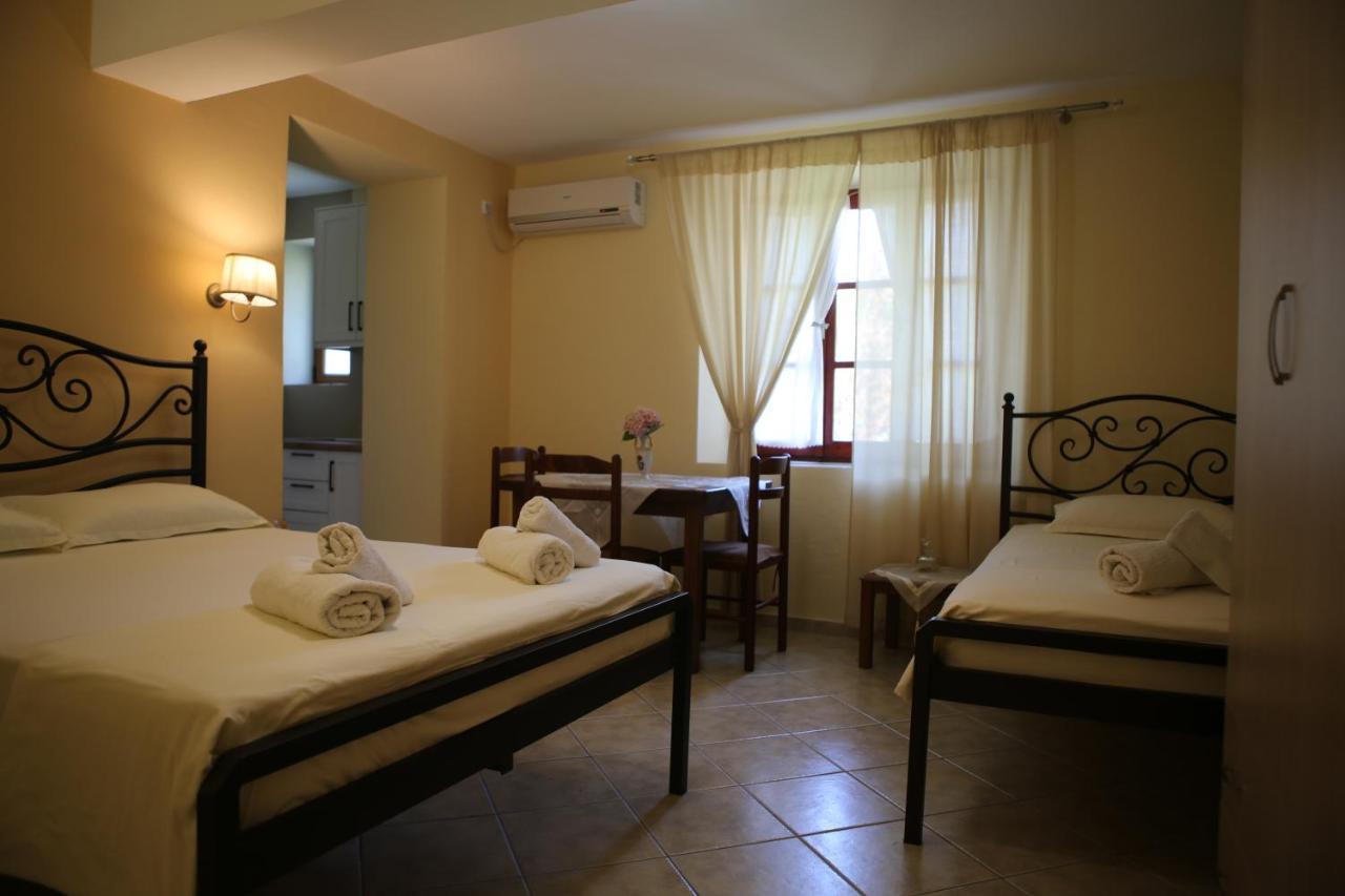 Ferienwohnung La Casa Di Nonna Qeparo Exterior foto