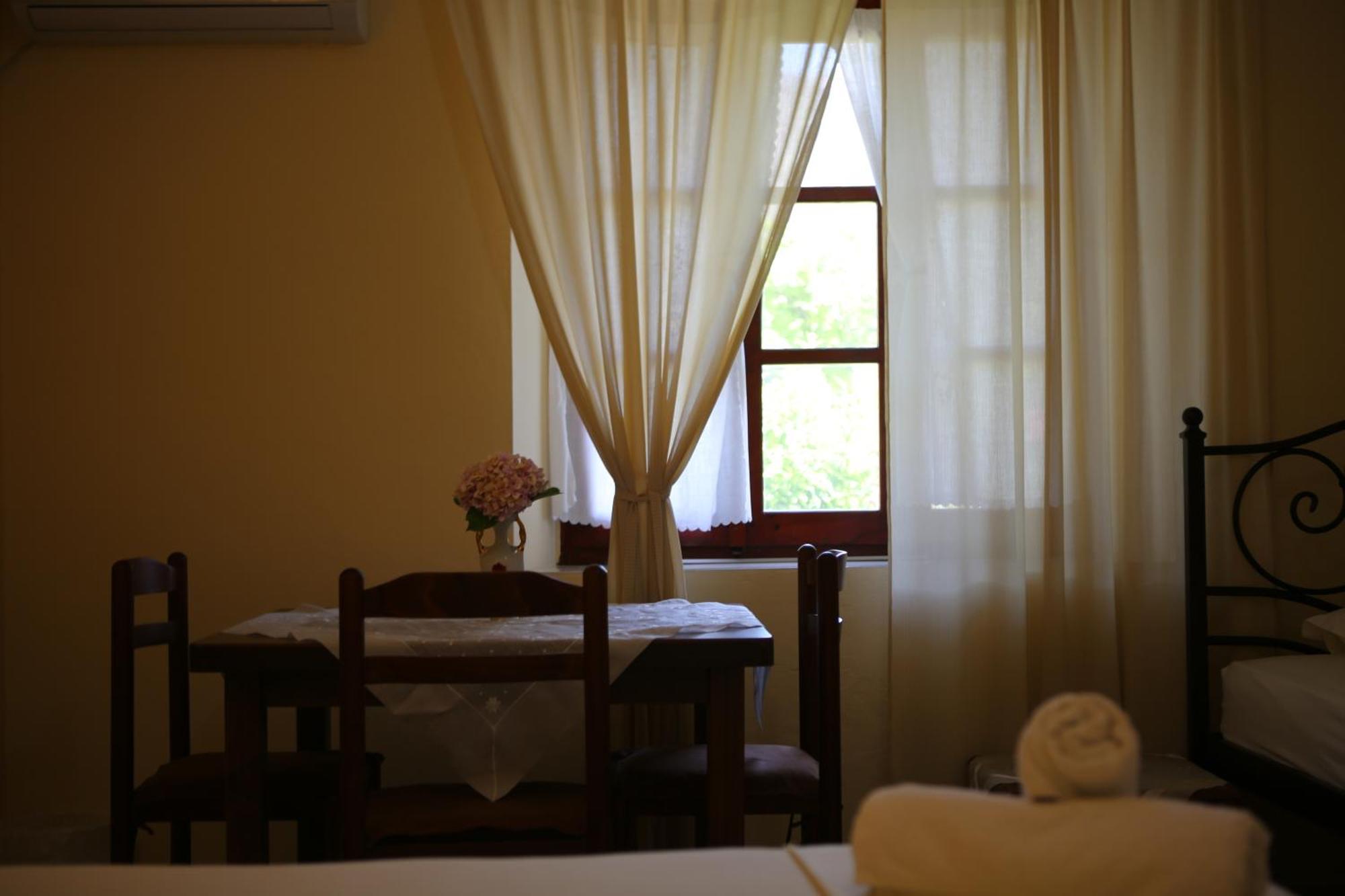 Ferienwohnung La Casa Di Nonna Qeparo Exterior foto