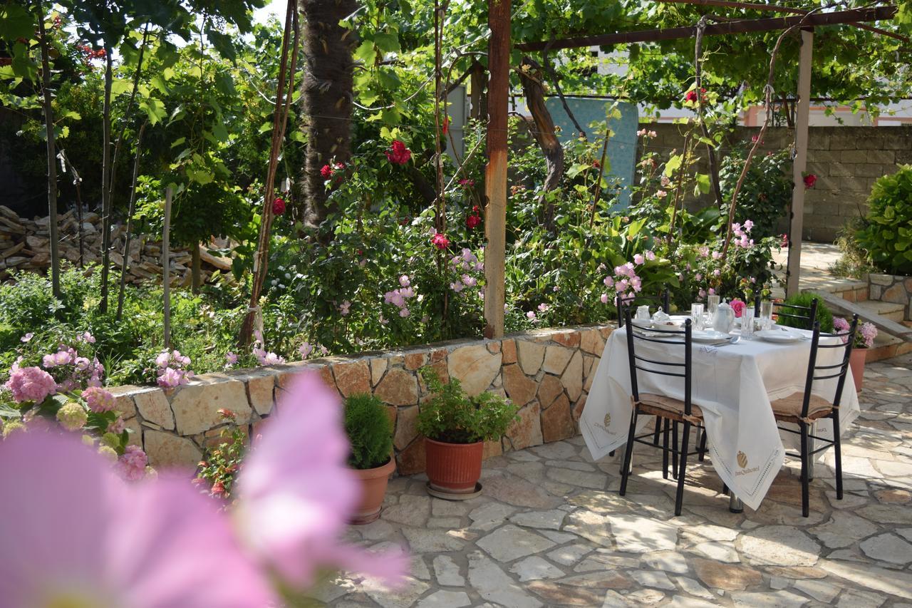 Ferienwohnung La Casa Di Nonna Qeparo Exterior foto