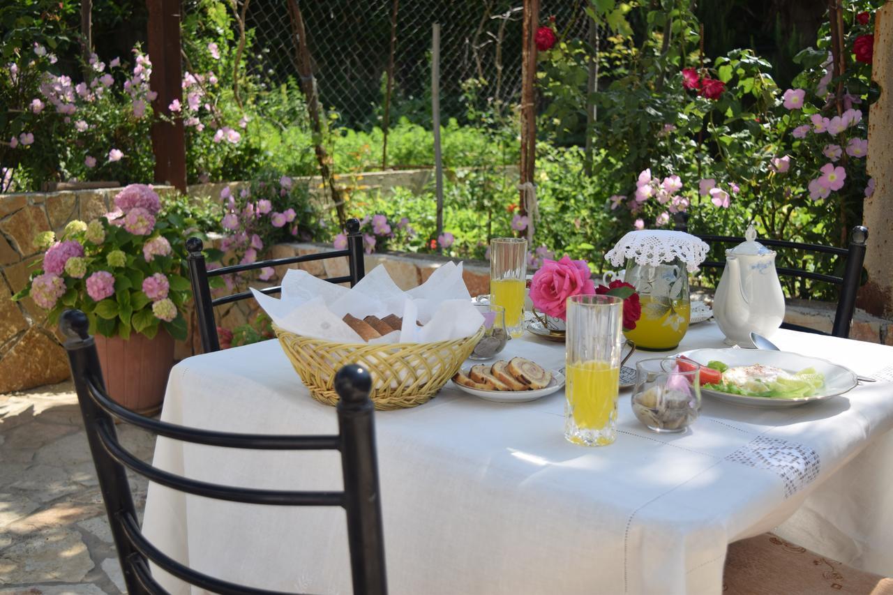 Ferienwohnung La Casa Di Nonna Qeparo Exterior foto