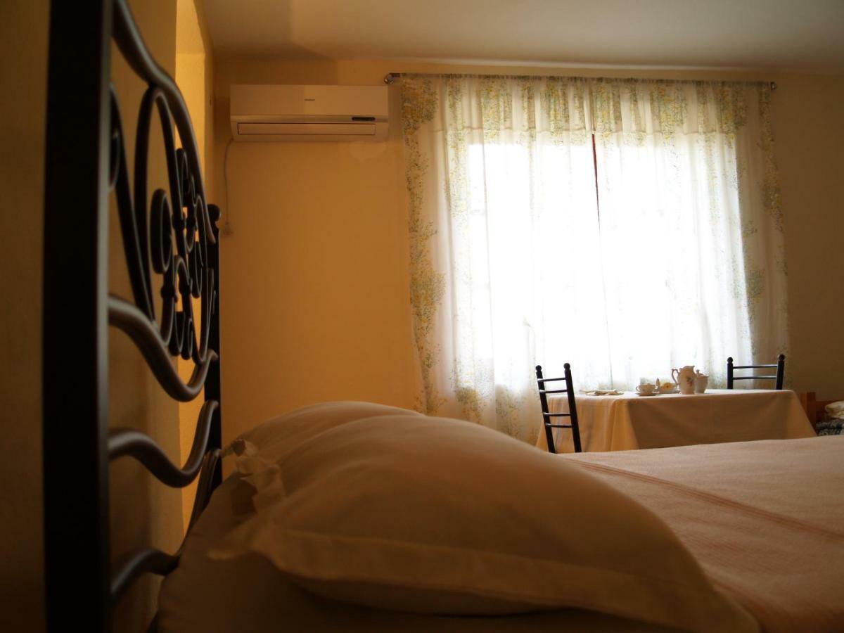 Ferienwohnung La Casa Di Nonna Qeparo Exterior foto